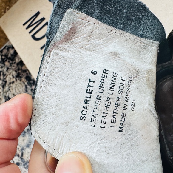 Free Bird Scarlett Black Croc-Embossed Buckle Shoes - Picture 4 of 4